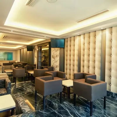 Grand Sakura Hotel Hotel dekat Stasiun Kereta Medan