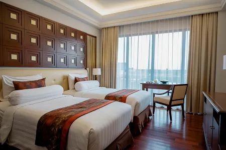 The Sunan Hotel Solo