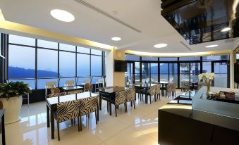 Hu Yue Lakeview Hotel