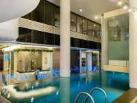 Blue Sky Hotel Petamburan Hotels near Slipi