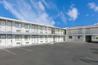 Super 8 by Wyndham Bishop Hotels in Bishop