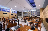Neo Dipatiukur Bandung by Aston - breakfast