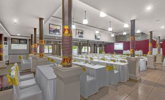 Dewi Sinta Hotel and Restaurant