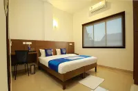Kodavath Regency Hotel di Alwaye