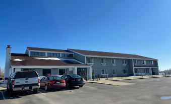 The Belgium Inn & Suites - Housity