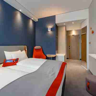 Holiday Inn Express Goettingen Rooms