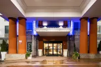 Holiday Inn Express & Suites Evanston Hotels in Evanston