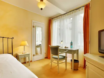 Hotel Bellmoor im Dammtorpalais Отели рядом с достопримечательностью «Гамбургская высшая школа музыки и театра»