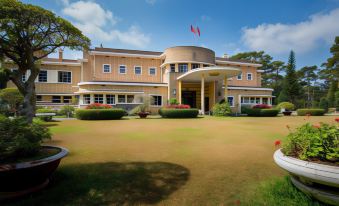 Brick House Dalat Hotel