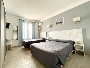 Hotel les Palmiers En Camargue