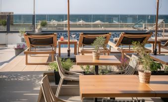 Calla Luxury Seafront Suites