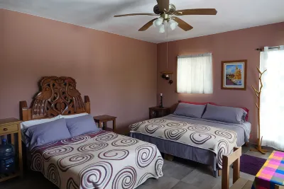 Bungalows Casa Blanca فنادق في La Huerta