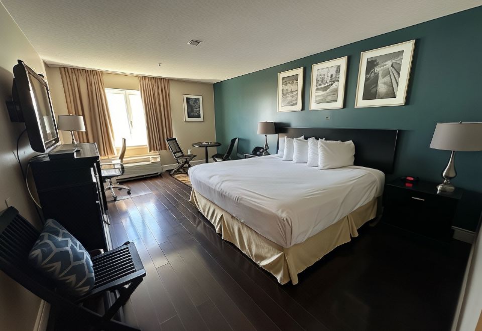 Hearthstone Inn - Housity