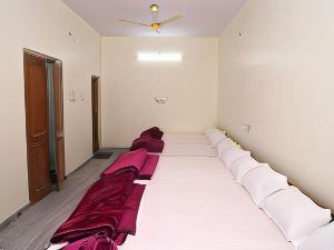 Hotel Yash Paradise 6 Min Distance from Dargah