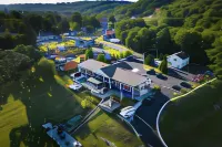 Riverboat Inn & Suites