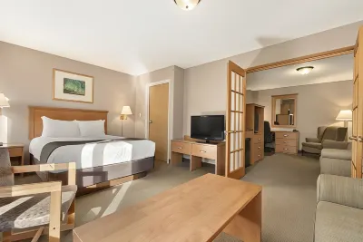 Days Inn & Suites by Wyndham Thunder Bay