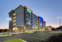 Holiday Inn Express & Suites Charlotte Southwest