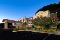 Holiday Inn Express Middlesboro Hotels in Middlesboro