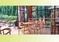 Bromo Terrace Hotel - parking