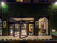查瑪汀米拉多爾酒店 鄰近西班牙四大樓商業區的酒店