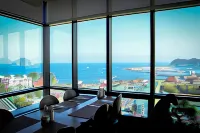 Eins Hotel