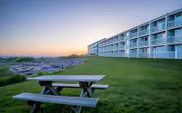 Beachfront Inn - Beach