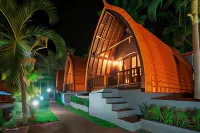 The Aura Penida Hills by Bali Cabin Hotels near Kelingking Beach