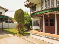 Atom Poshtel Hotels in Mae Sariang