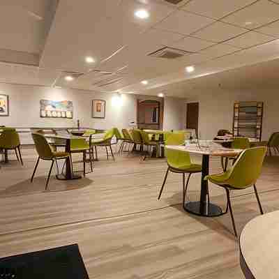 Zenao Appart'hôtels Montivilliers Dining/Meeting Rooms