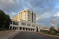 Perissia Hotel & Convention Center Các khách sạn gần Temenni Tepesi - Wish Hill