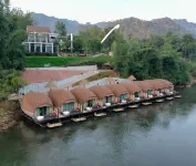 VeeVaree Riverkwai Resort Hotels near Wat Thung Masoeyo