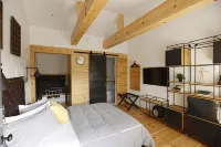 The Vine on Main Hotels in Kortright