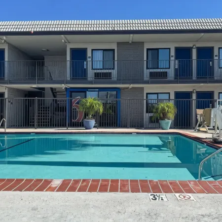 Motel 6 Simi Valley, CA
