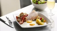 Rolling Hills Hotel - breakfast