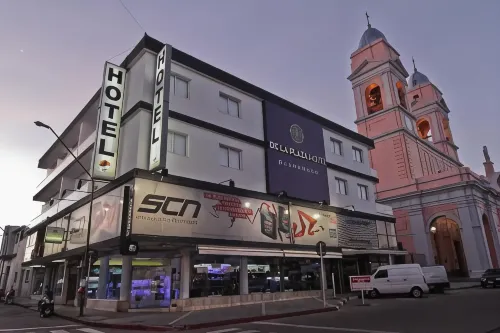 De la Plaza Hotel - พร้อมWifi