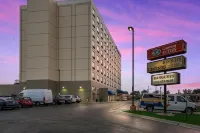 Comfort Suites Chicago O'Hare Airport Hôtels à : Schiller Park