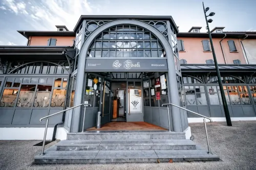 Hôtel le Tivoli Hotels in Vic-en-Bigorre