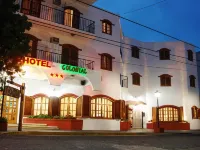Hotel Colonial - พร้อมอาหารเช้า
