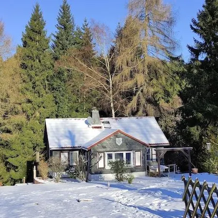 Cozy vacation home for 4 people on the edge of the forest - wonderfully quiet on the Rennsteig