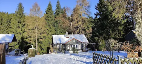 Cozy vacation home for 4 people on the edge of the forest - wonderfully quiet on the Rennsteig