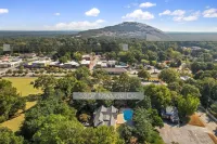 A historical and restful retreat in the heart of Stone Mountain Village