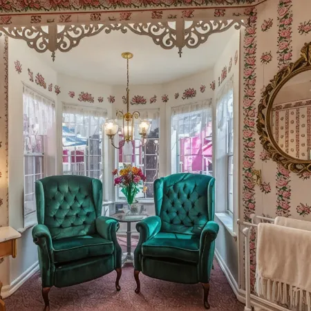 Apples Bed and Breakfast Inn