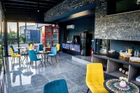 Burgundy Hotels in Плоєшть