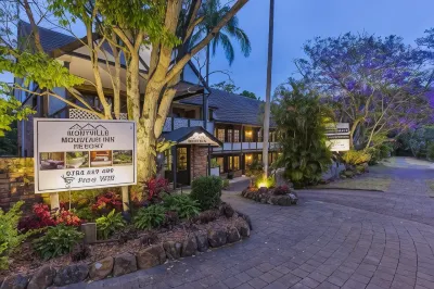 Montville Mountain Inn Hotel di Woombye