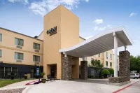 Fairfield Inn & Suites Arlington Near Six Flags