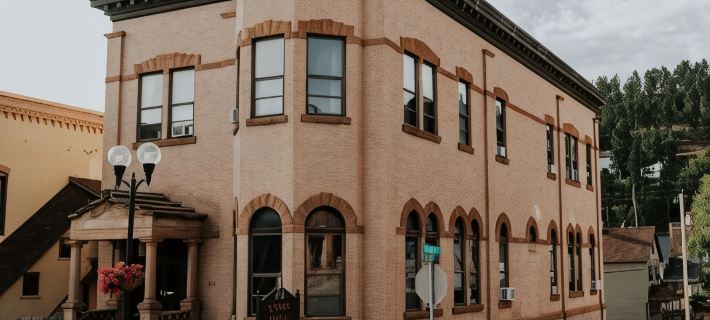 Town Hall Inn Hotels in Lawrence County