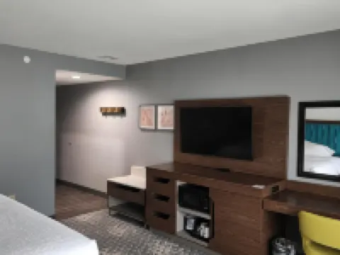 Hampton Inn & Suites Pittsburgh New Stanton Hotels in New Stanton