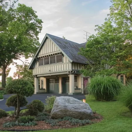 The Oliver Inn