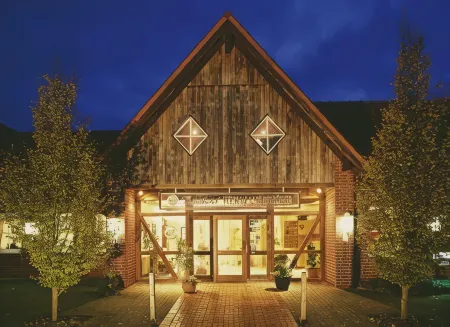 Landhotel Hermannshöhe Отели в г. Розендаль