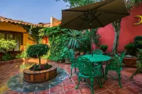 OYO Posada de Los Angeles, Pátzcuaro Hotels near La Mano Grafica